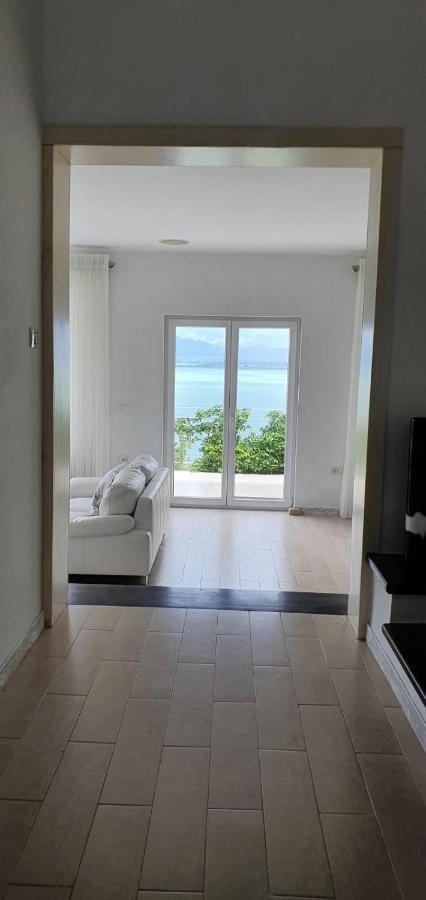 Shiroka Lake Home Bagian luar foto